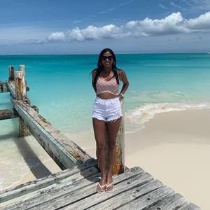 Meet your Posher, Andrea